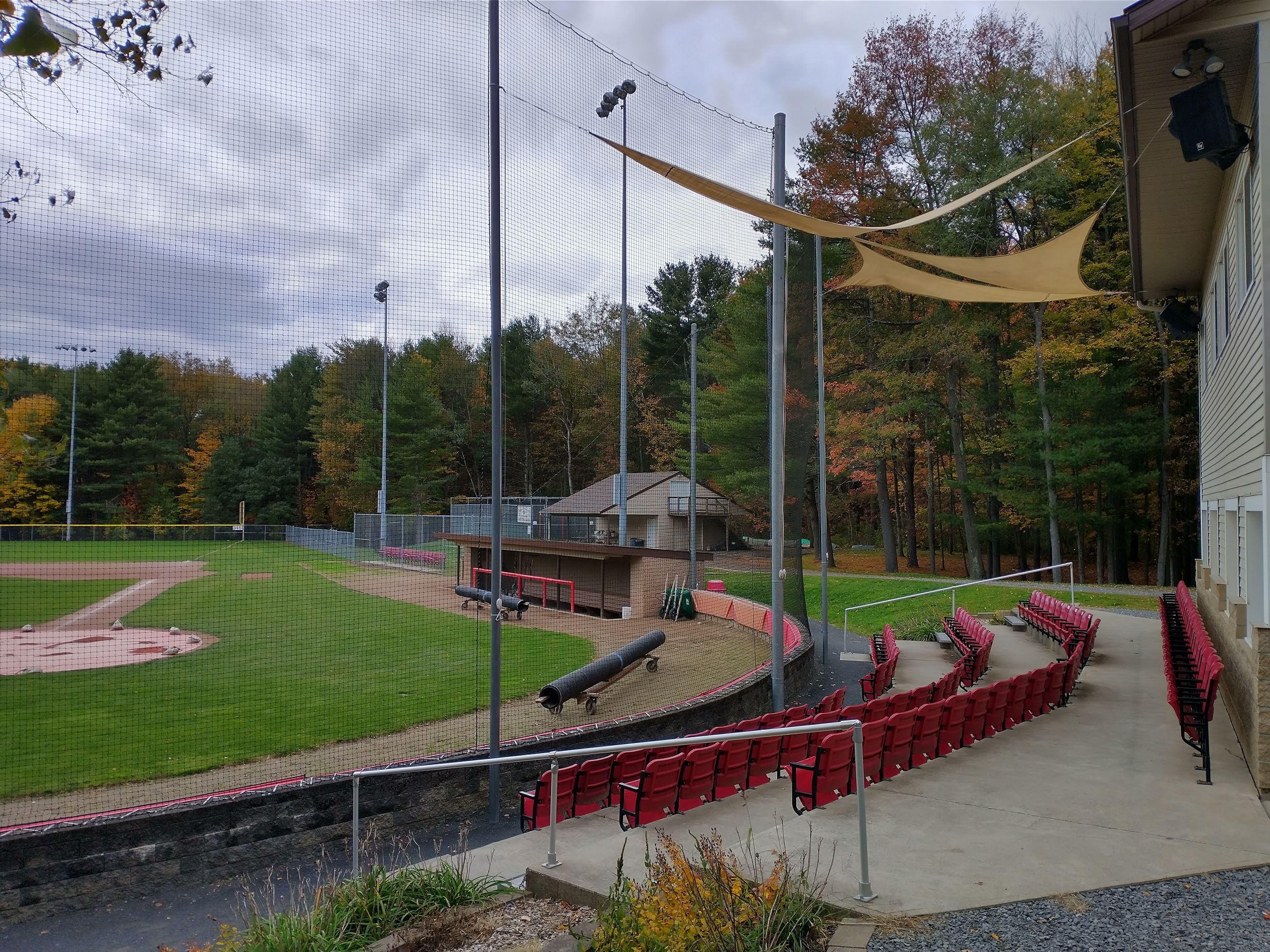 Dutchmen Field Stands